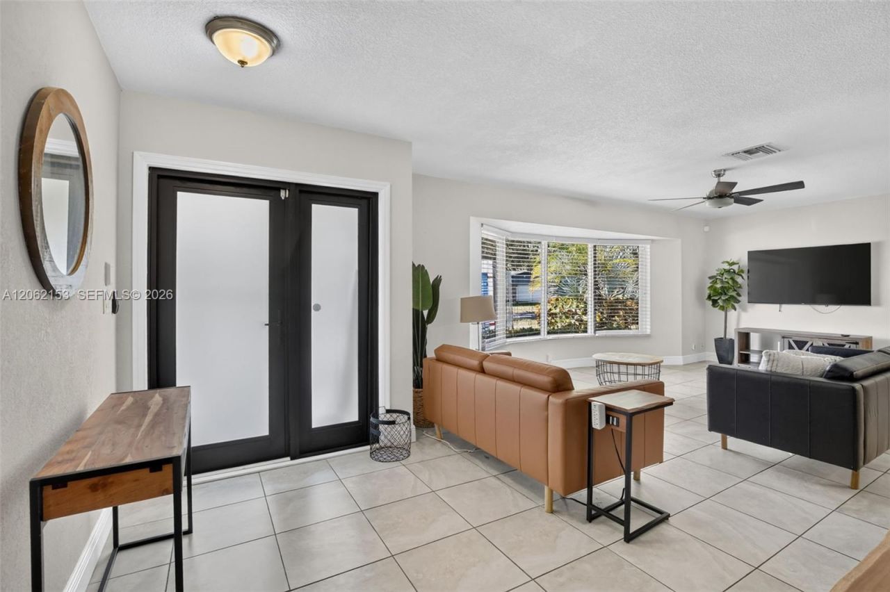 5602 SW 1st St , Plantation, FL 33317 Photo