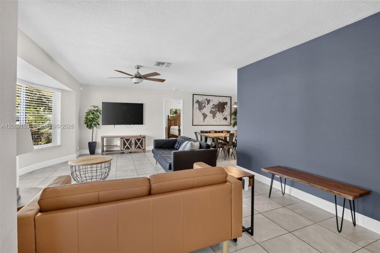 5602 SW 1st St , Plantation, FL 33317 Photo