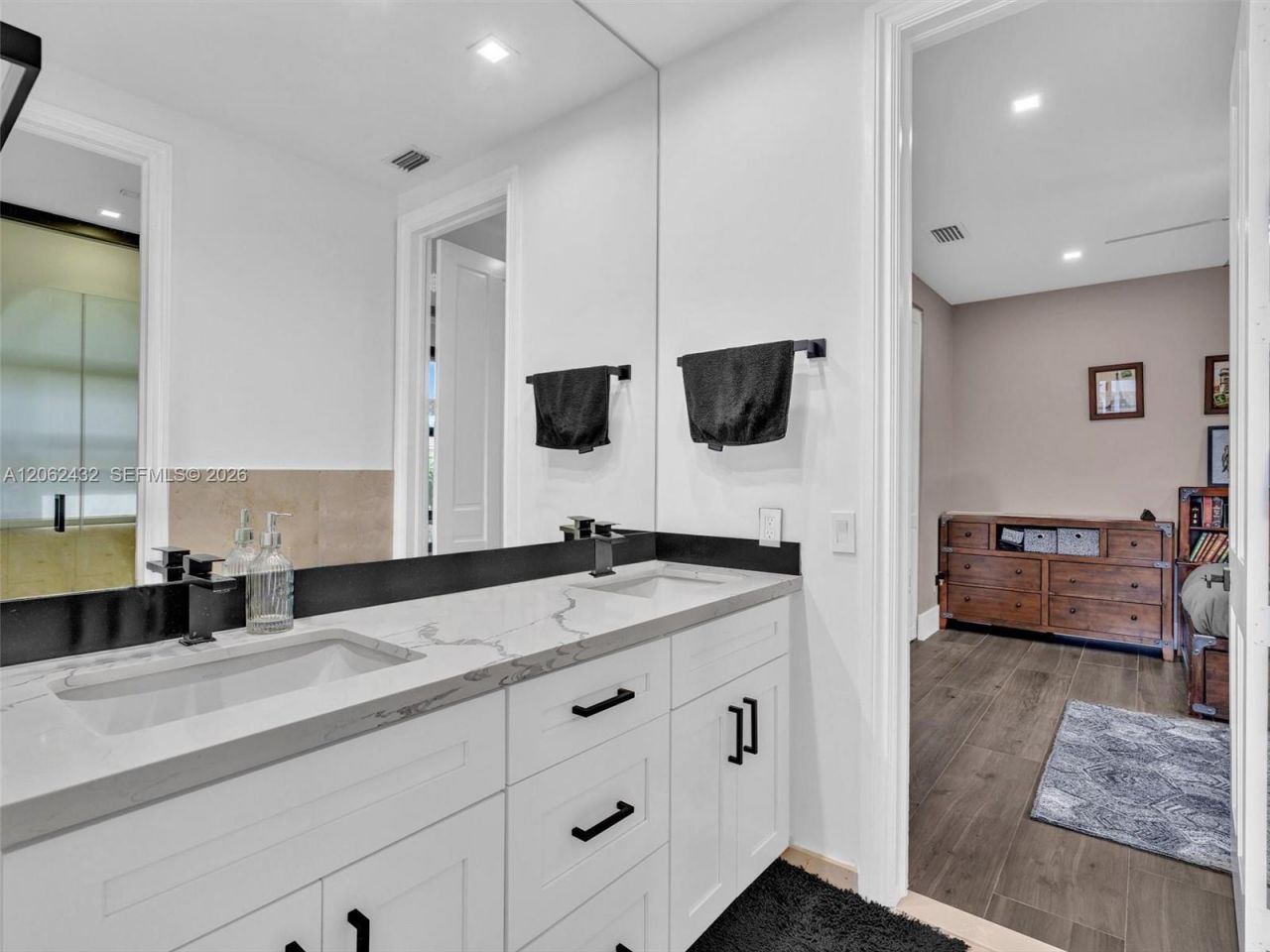 1021 NW 115th Ave , Plantation, FL 33323 Photo
