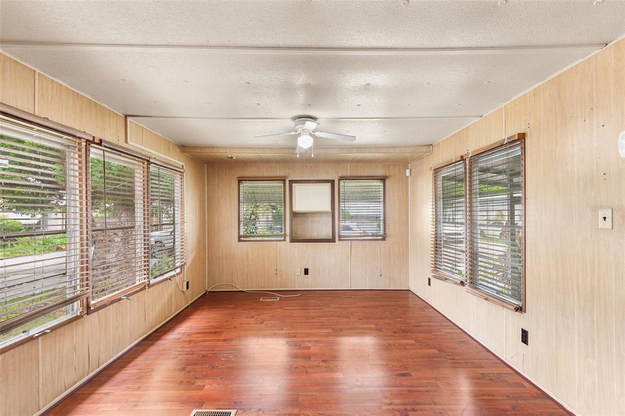 114 Lakeside Dr, Auburndale, FL 33823 Photo