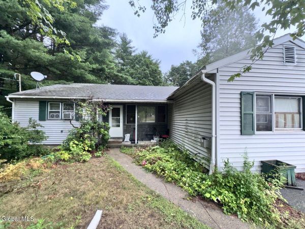 55 Merrit Road Road, Moreau, NY 12803