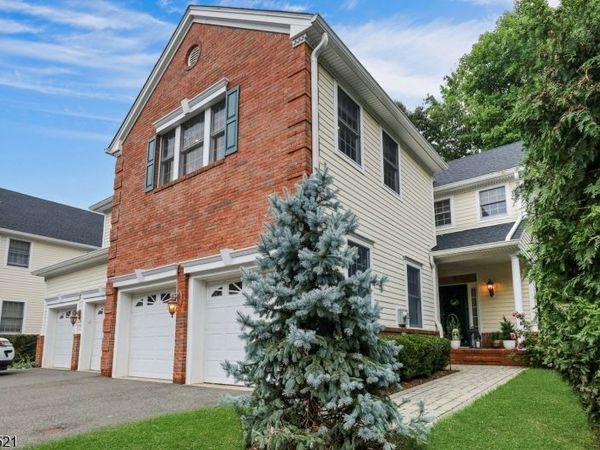 709 Fieldstone Ter, Wyckoff, NJ 07481