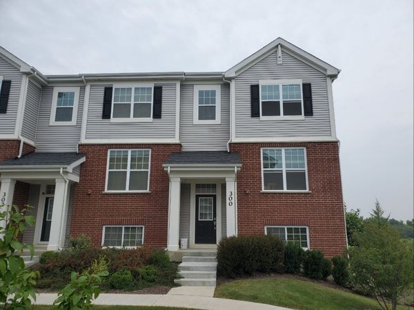 300 Timberleaf Circle , Roselle, IL 60172