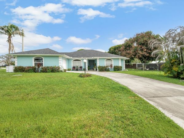 2961 SE LANDER Avenue, Port St. Lucie, FL 34952
