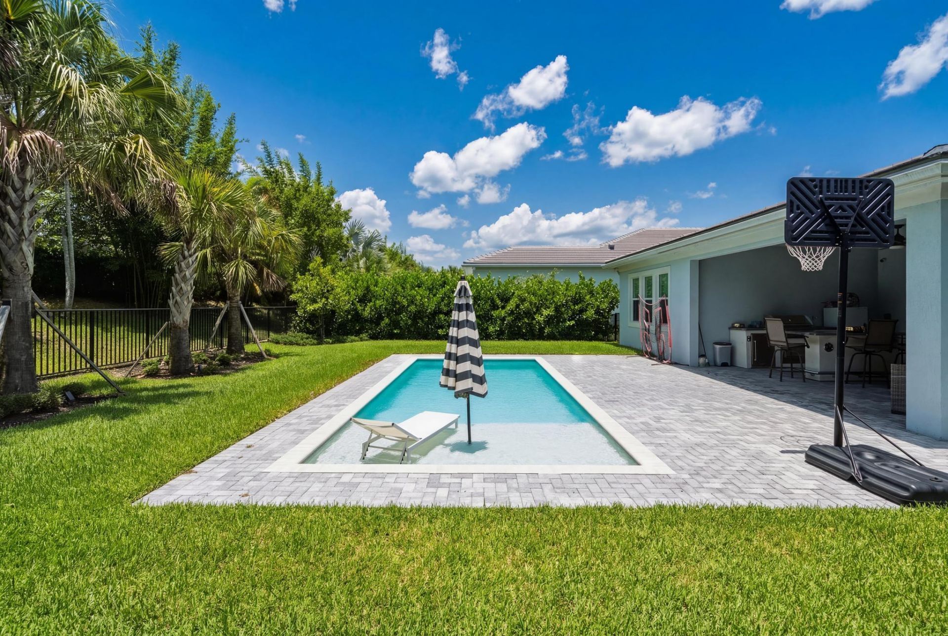 9264 Crestview Circle, Palm Beach Gardens, FL 33412 Photo