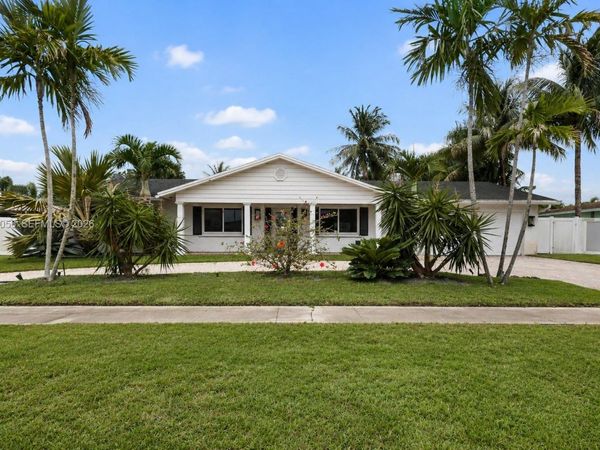 6000 SW 17th St , Plantation, FL 33317