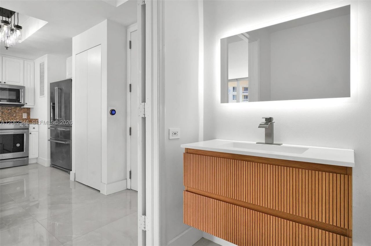 808 Brickell Key Dr , Unit 3007, Miami, FL 33131 Photo