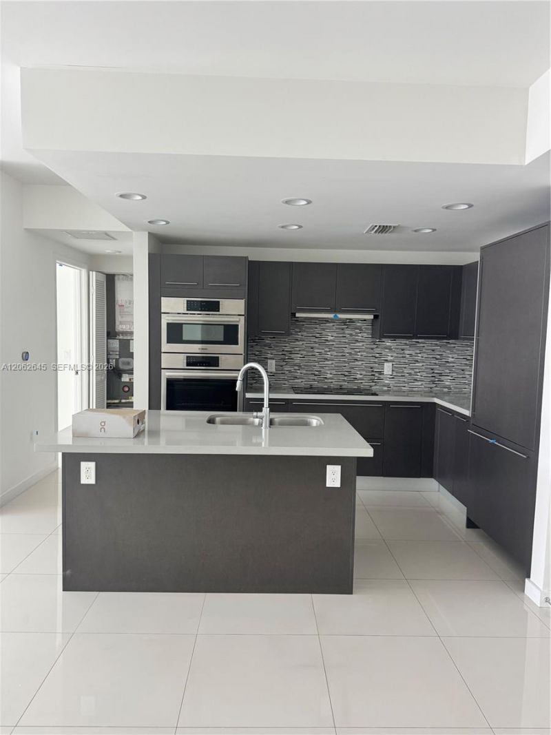 7825 NW 107th Ave, Unit 219, Doral, FL 33178 Photo