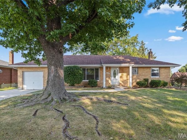 9228 Kenstan Court , Unincorporated, MO 63123