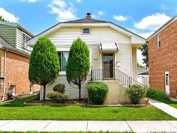 2133 N 75th Avenue , Elmwood Park, IL 60707