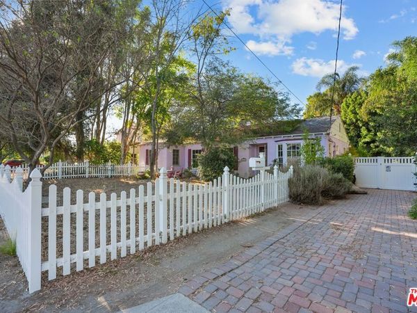 12201 Califa Street, Valley Village, CA 91607