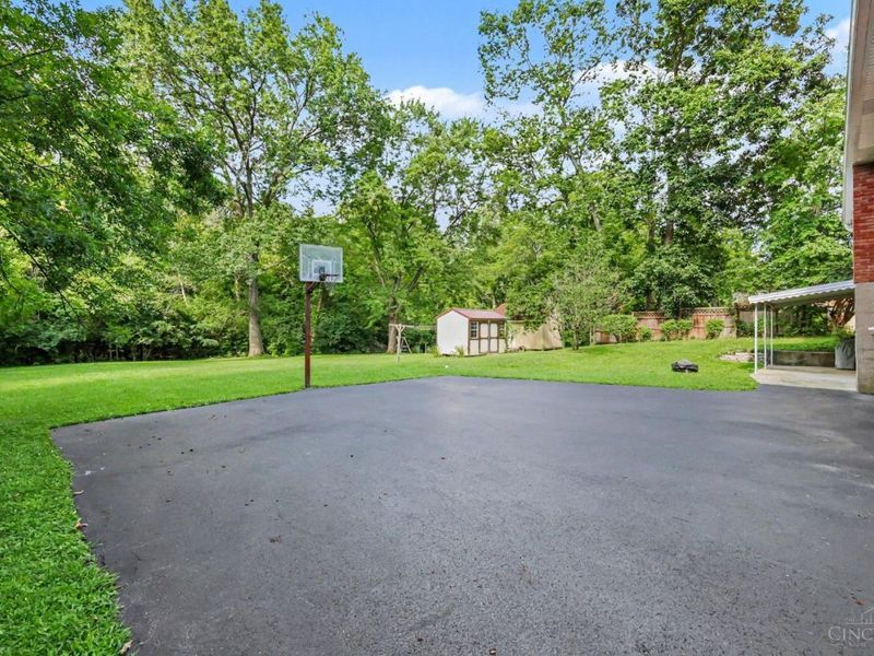 894 Meadow Ridge Drive, Union Twp, OH 25245 Photo 21