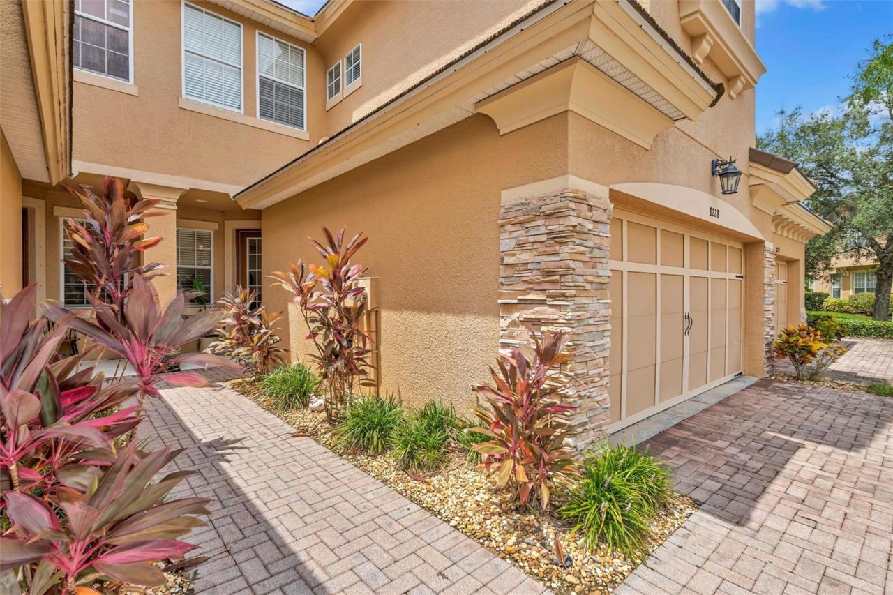 8228 Villa Grande Court, Sarasota, FL 34243 Photo