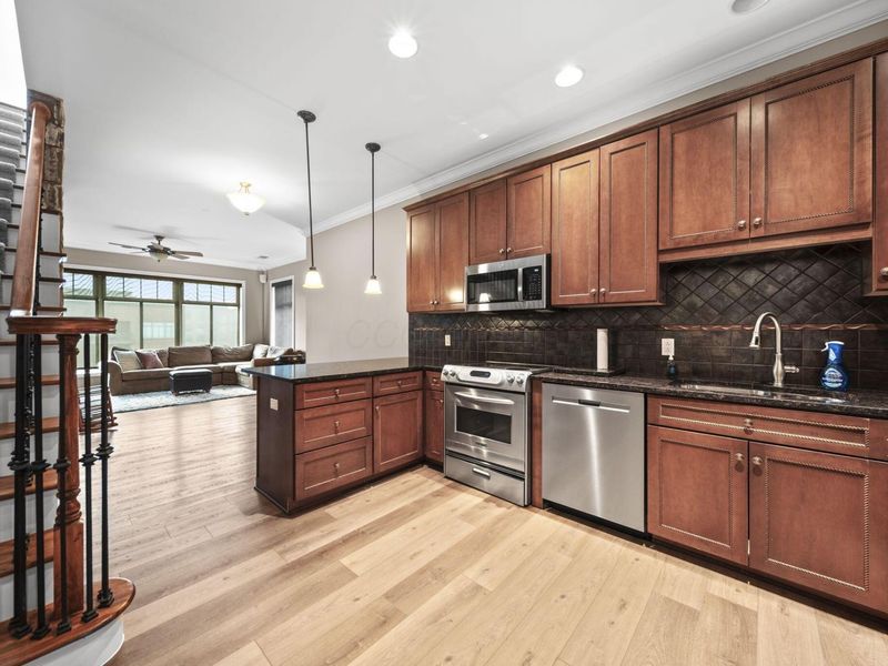 251 Daniel Burnham Square, Unit 701, Columbus, OH 43081 Photo 5