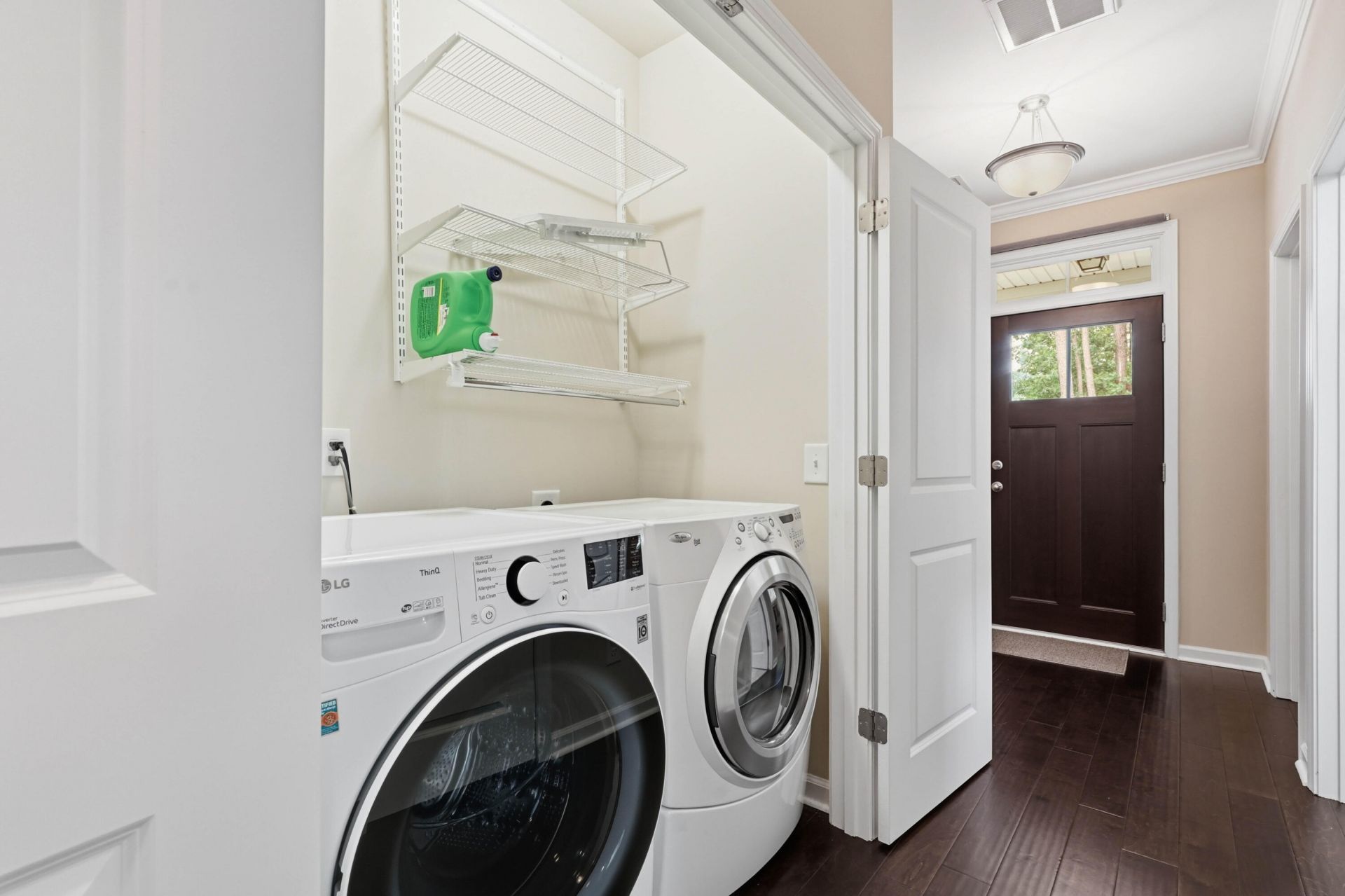 211 Blue Bonnet Street Photo 23