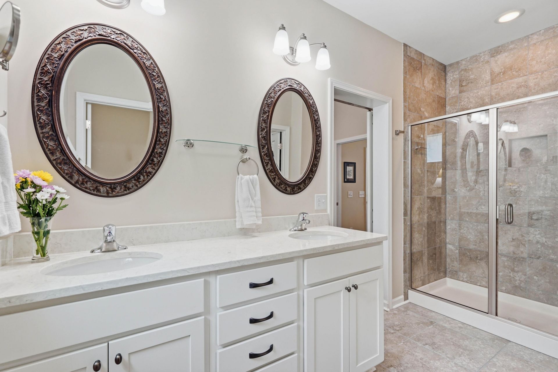211 Blue Bonnet Street Photo 40