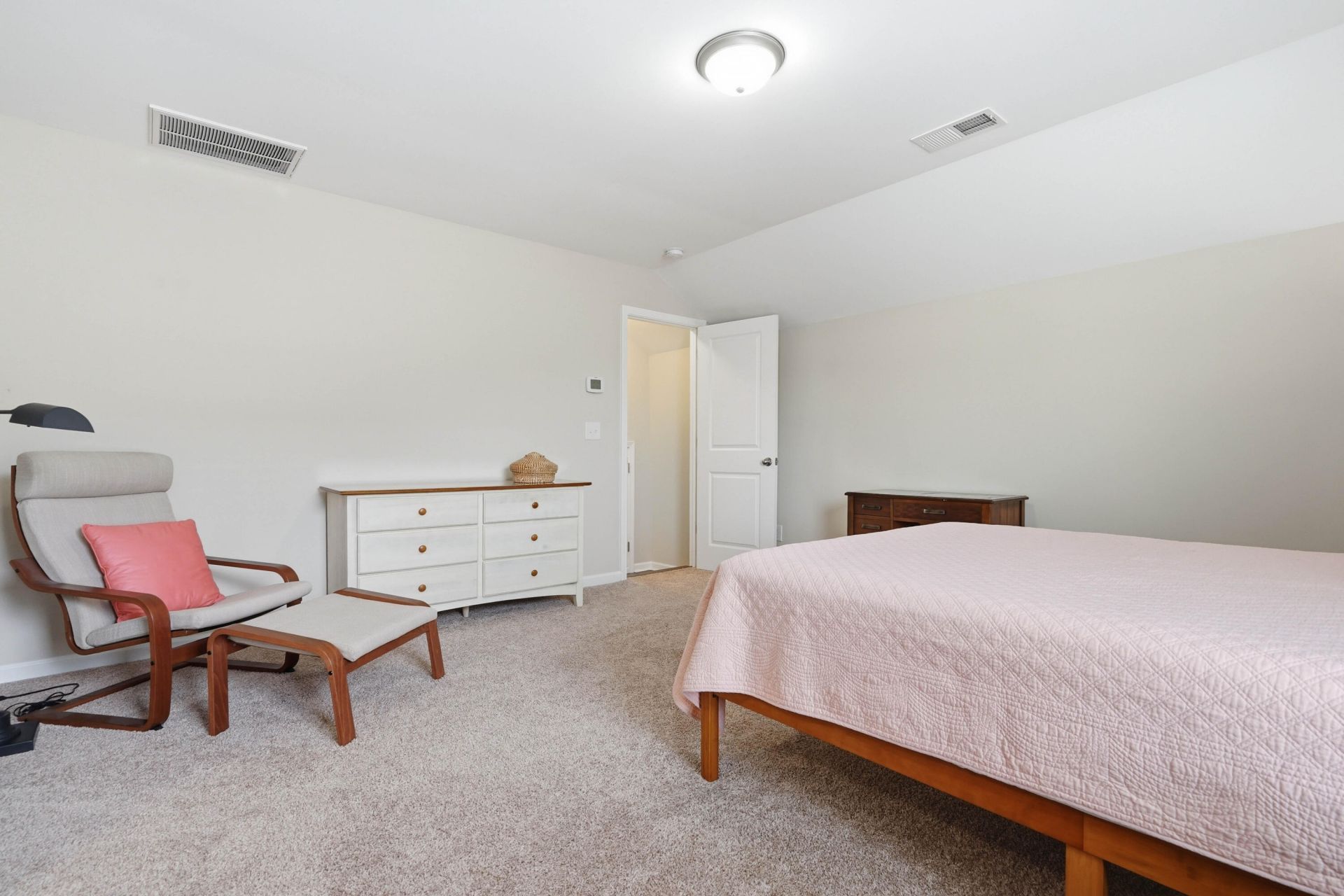 211 Blue Bonnet Street Photo 45