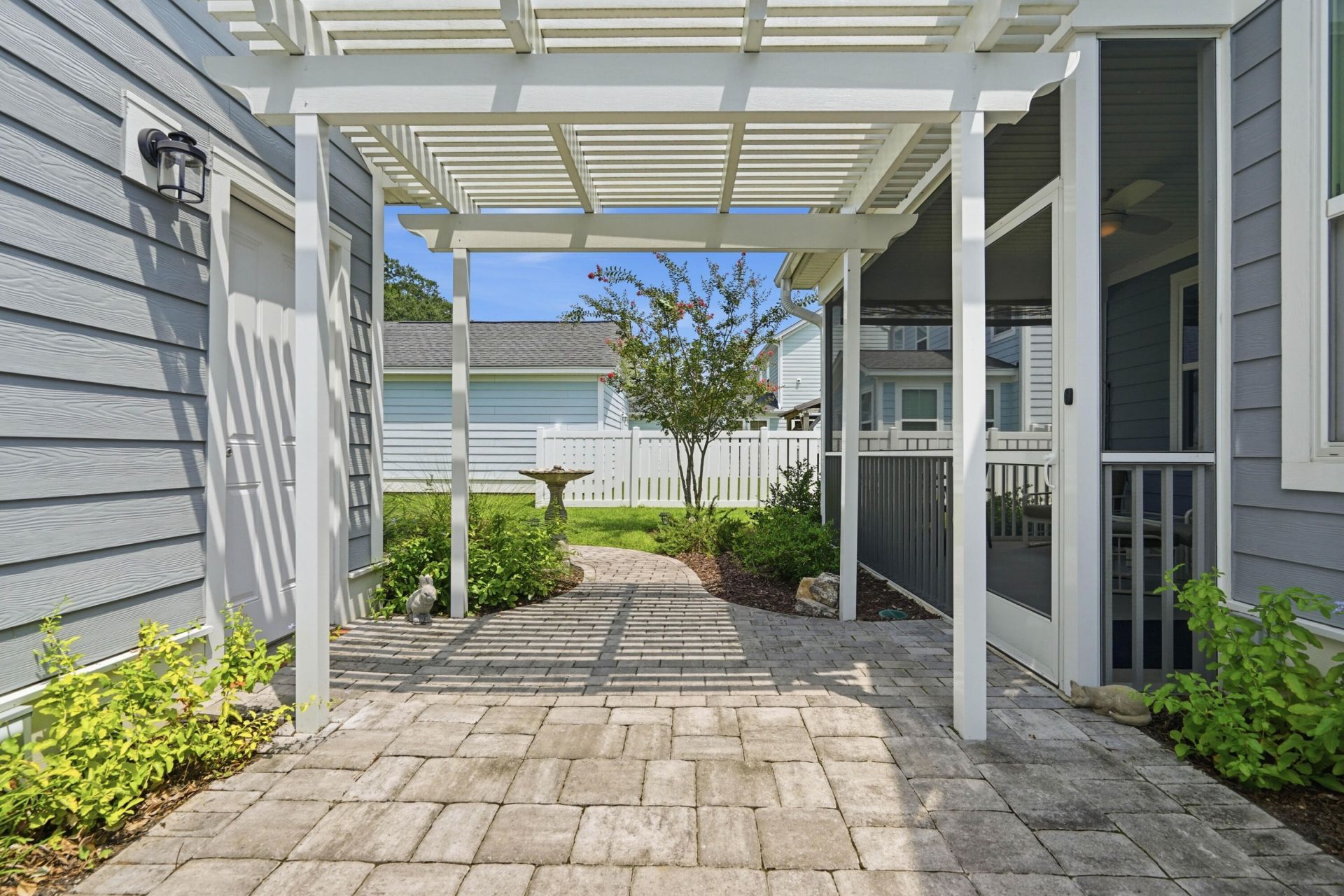 211 Blue Bonnet Street Photo 46
