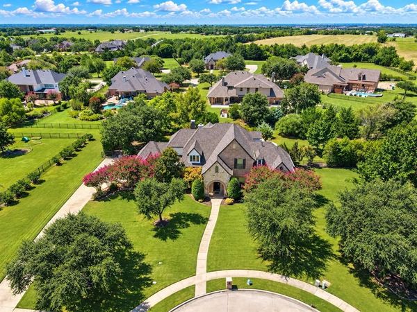 2 Westchester Court, Heath, TX 75032
