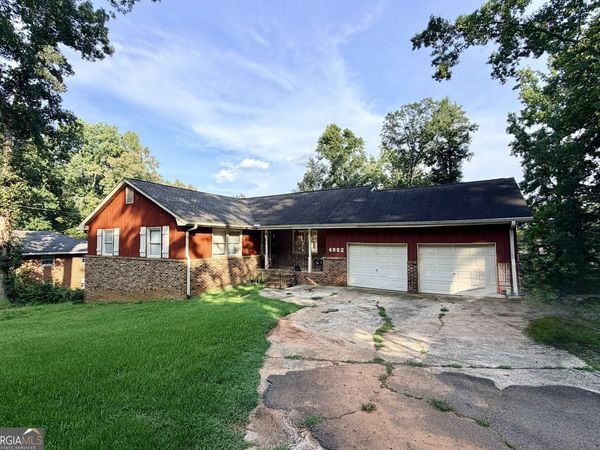 4992 Green Oak Drive SW, Lilburn, GA 30047