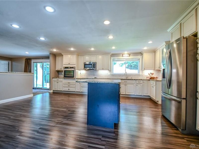 5051 Cloudsdale Drive, Kettering, OH 45440 Photo 12