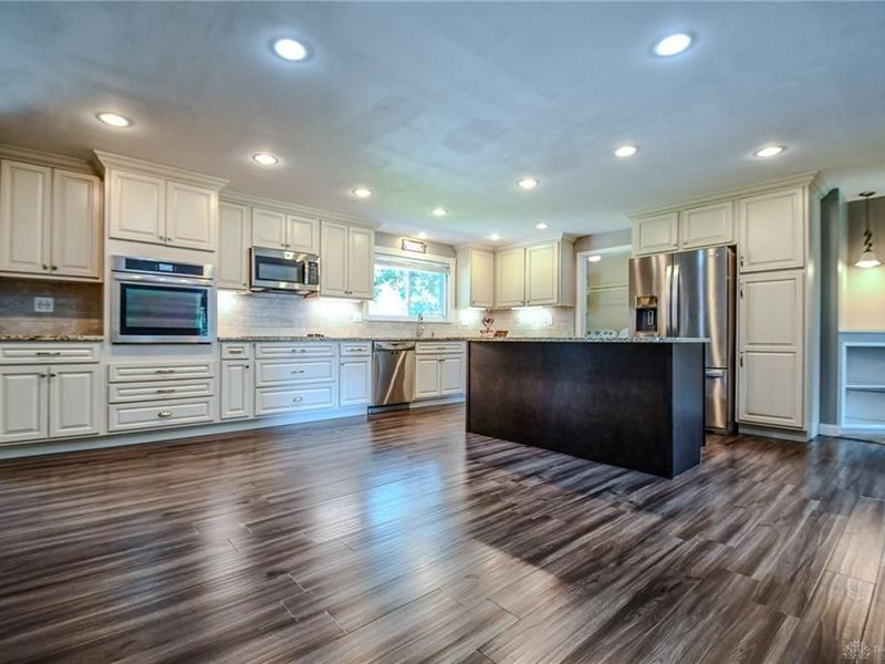 5051 Cloudsdale Drive, Kettering, OH 45440 Photo 13
