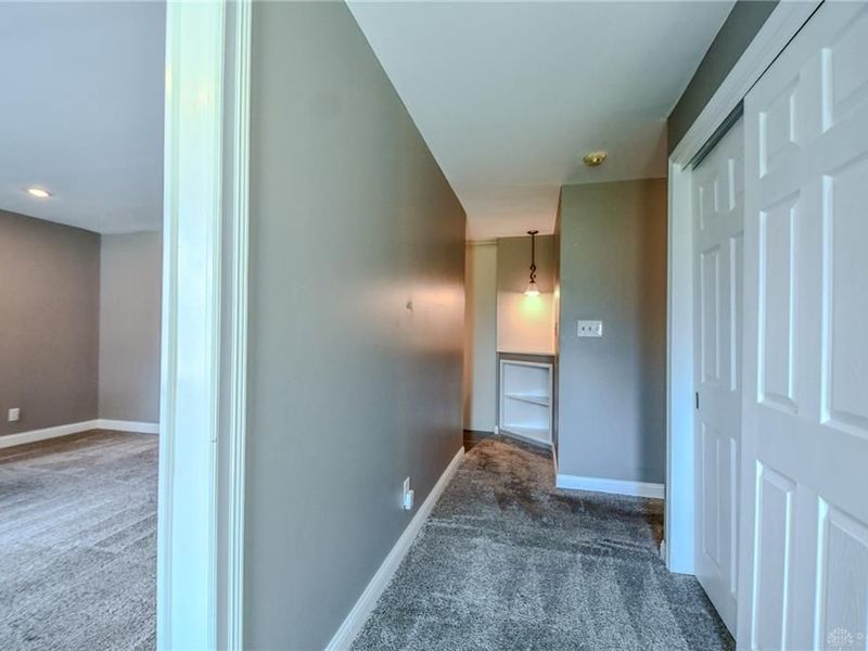5051 Cloudsdale Drive, Kettering, OH 45440 Photo 8
