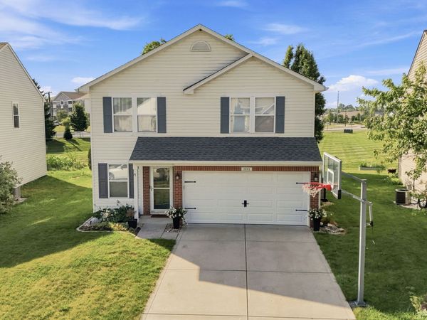 3881 White Cliff, Whitestown, IN 46075