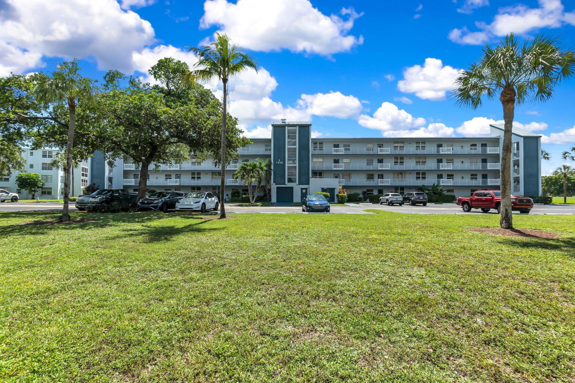 1650 NW 80th Avenue, Unit 401, Margate, FL 33063 Photo