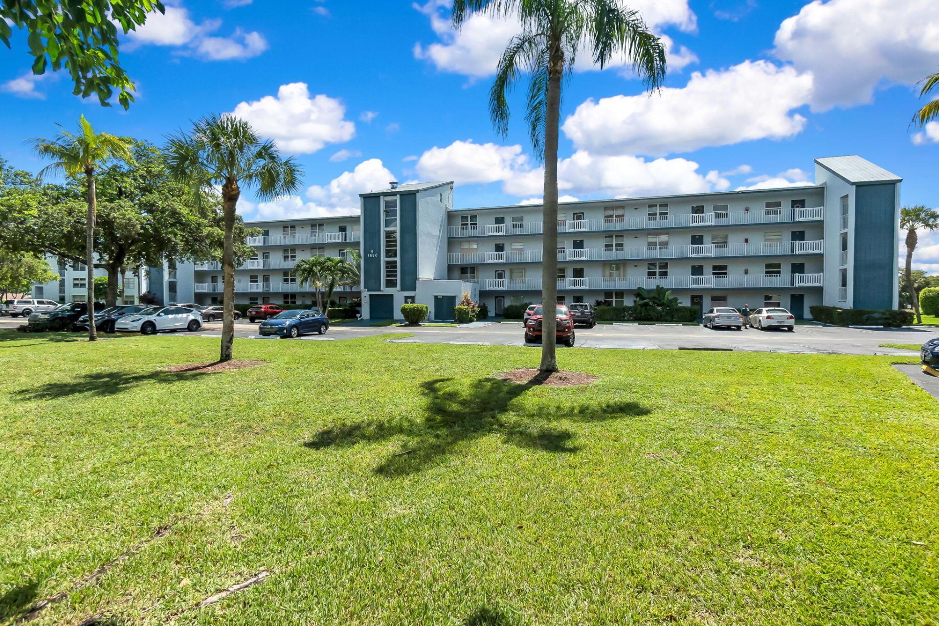 1650 NW 80th Avenue, Unit 401, Margate, FL 33063 Photo