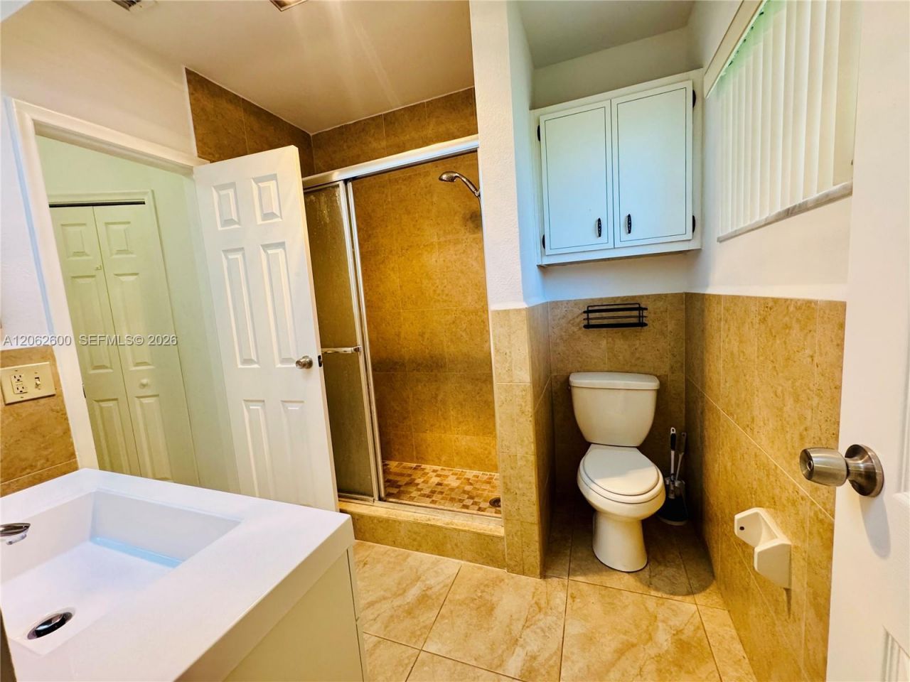 717 NE 10th Ave, Unit 1-2, Hallandale Beach, FL 33009 Photo