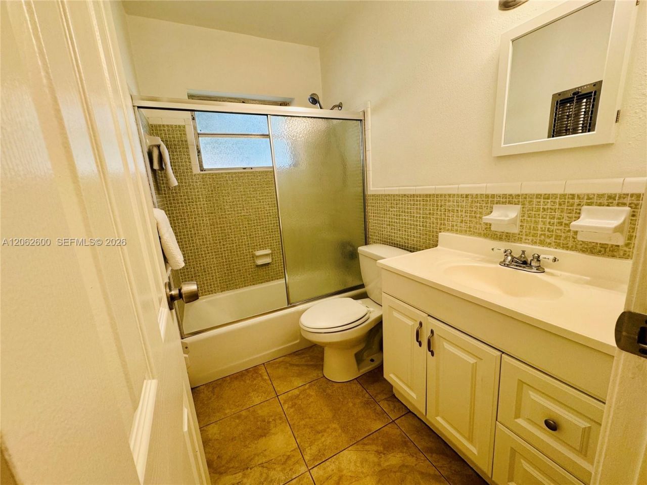 717 NE 10th Ave, Unit 1-2, Hallandale Beach, FL 33009 Photo