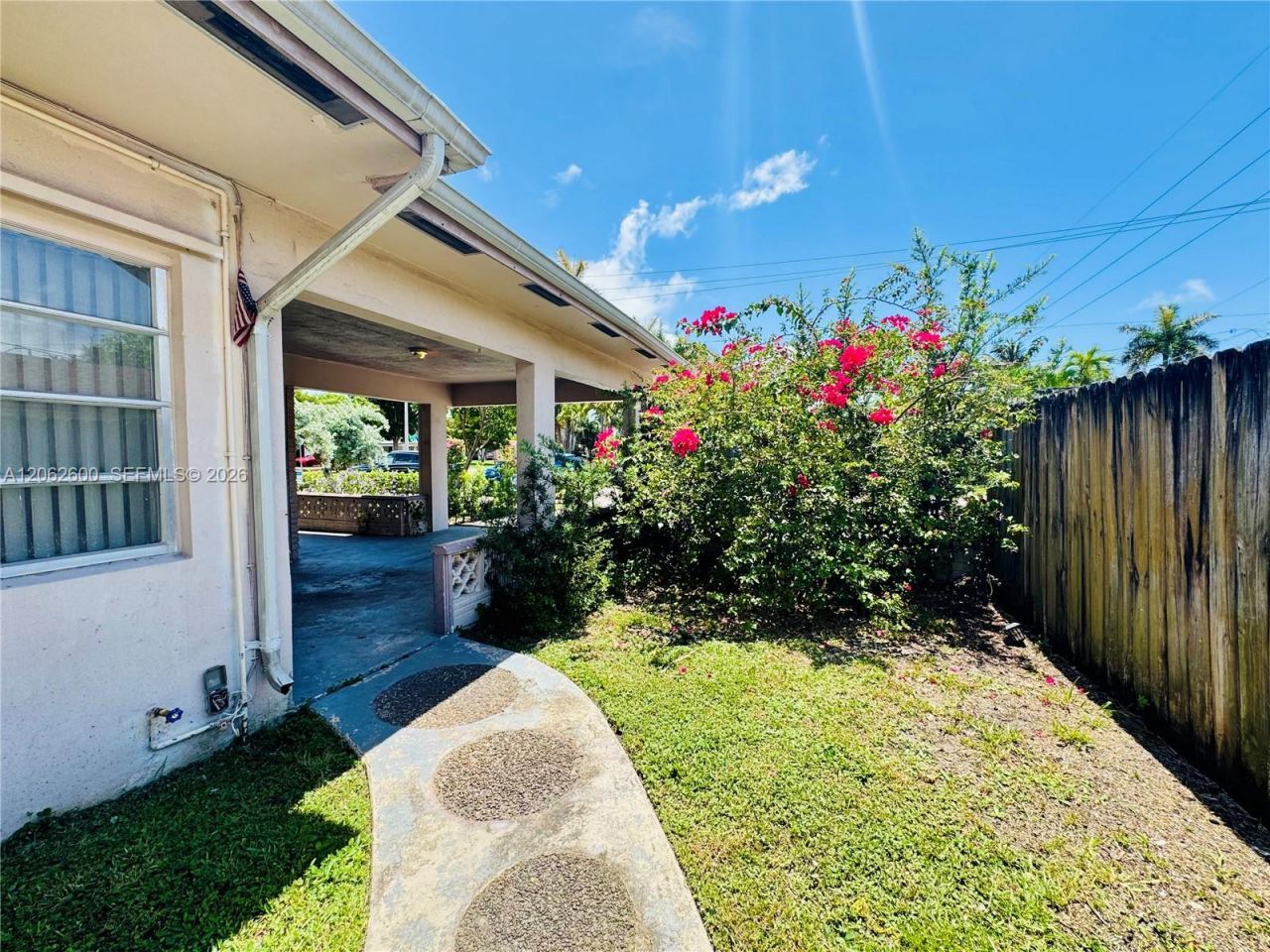 717 NE 10th Ave, Unit 1-2, Hallandale Beach, FL 33009 Photo
