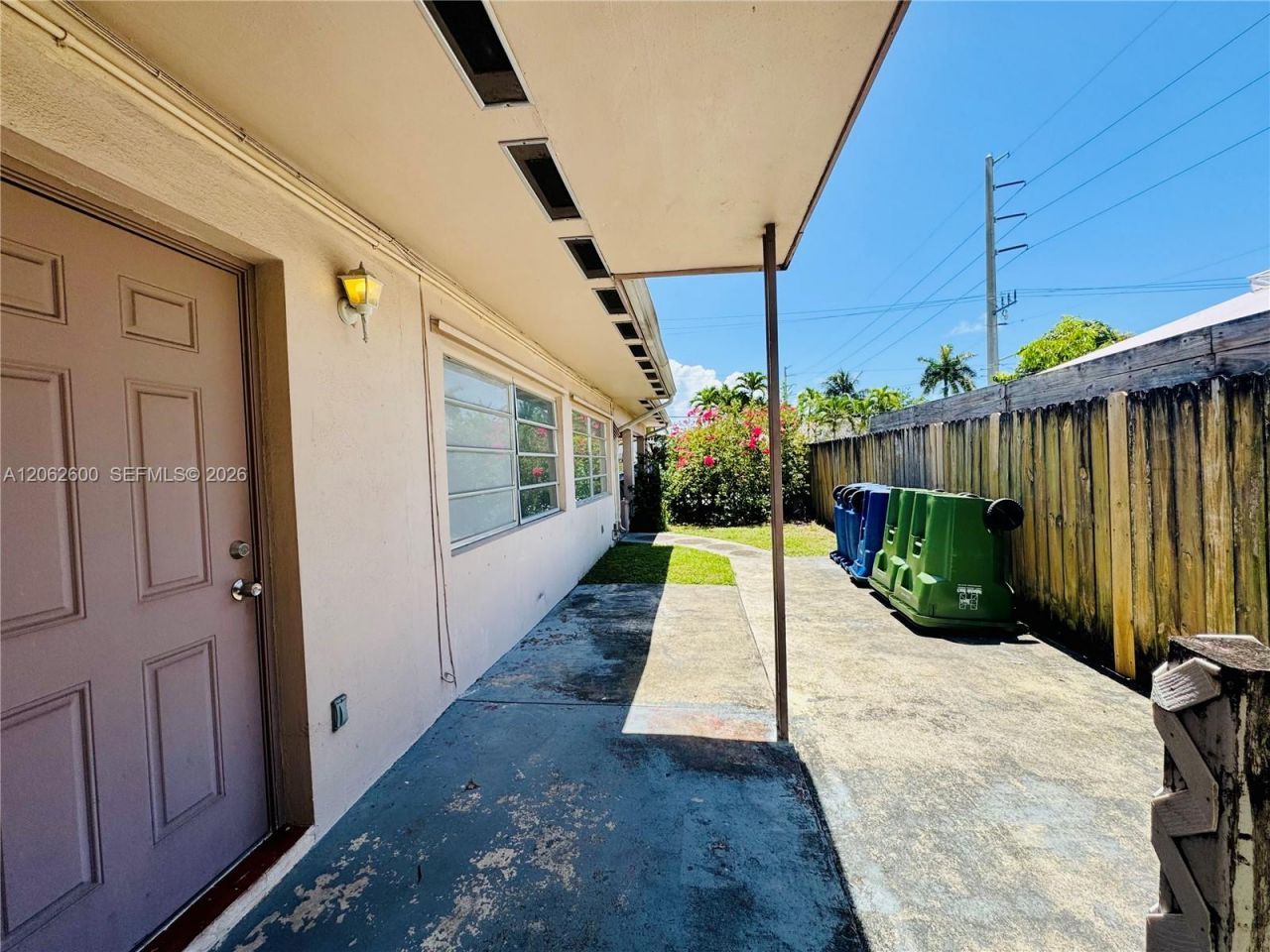 717 NE 10th Ave, Unit 1-2, Hallandale Beach, FL 33009 Photo