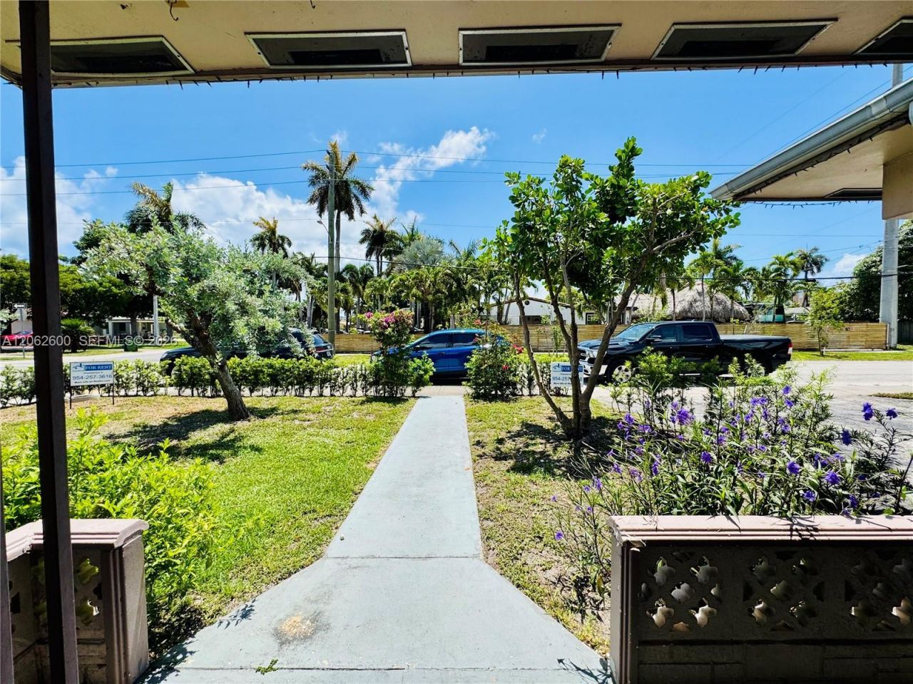 717 NE 10th Ave, Unit 1-2, Hallandale Beach, FL 33009 Photo