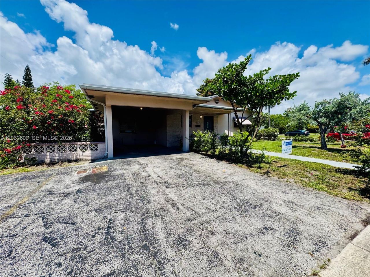 717 NE 10th Ave, Unit 1-2, Hallandale Beach, FL 33009 Photo