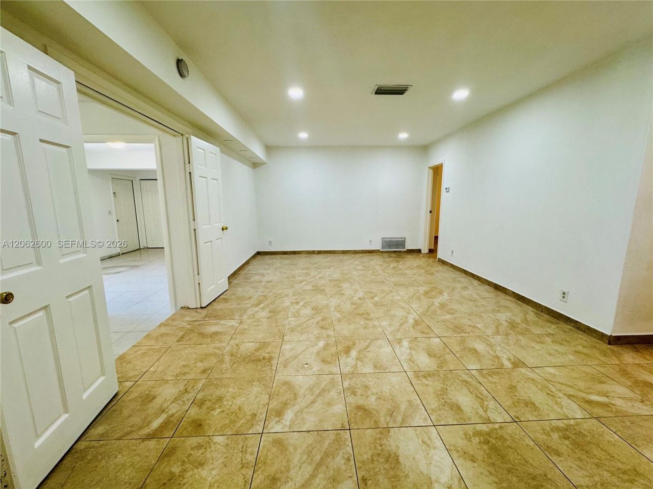 717 NE 10th Ave, Unit 1-2, Hallandale Beach, FL 33009 Photo