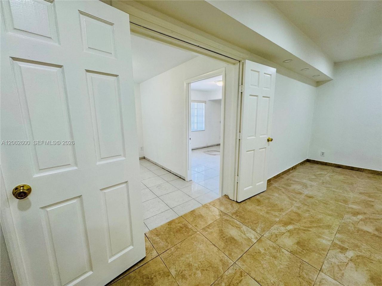 717 NE 10th Ave, Unit 1-2, Hallandale Beach, FL 33009 Photo