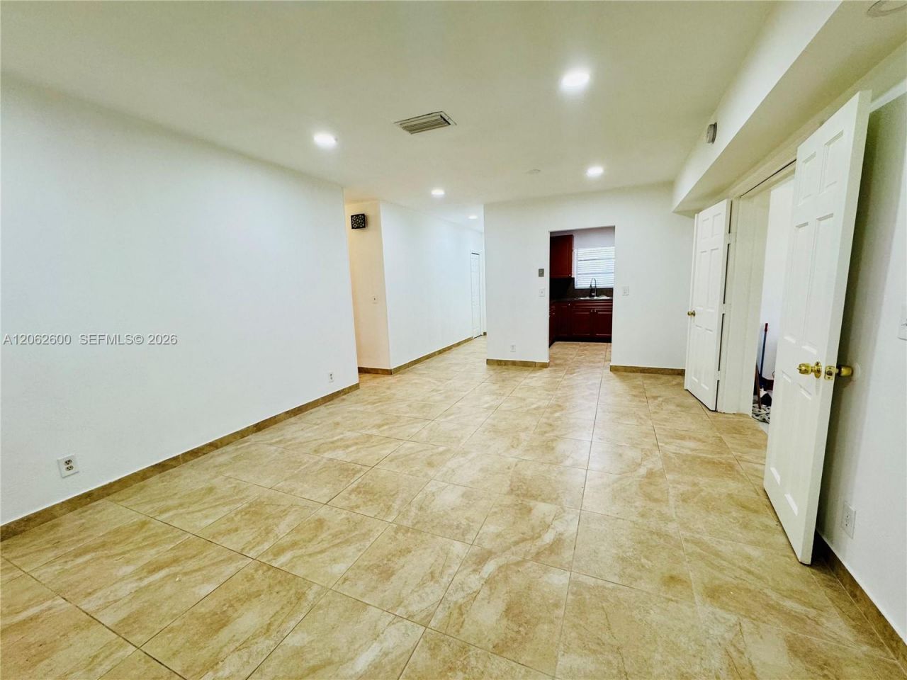 717 NE 10th Ave, Unit 1-2, Hallandale Beach, FL 33009 Photo
