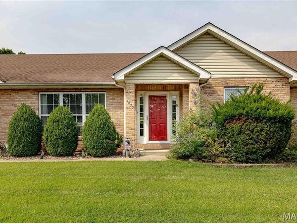 4870 Country Club Drive, High Ridge, MO 63049