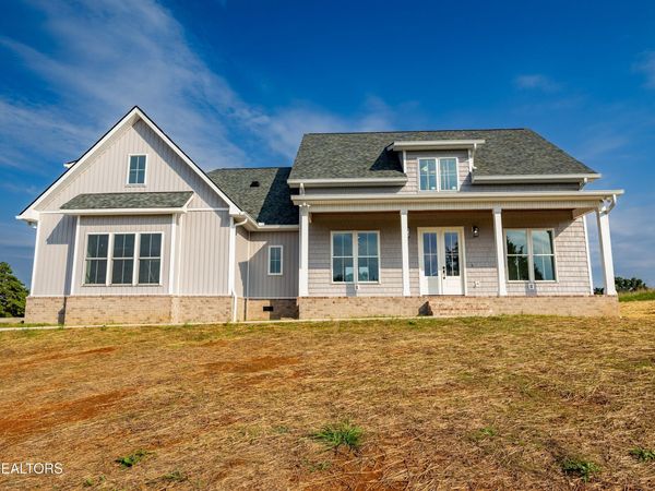 353 Meadow Rd Rd, Greenback, TN 37742