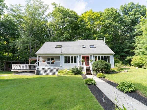 31 Little Alum Rd, Brimfield, MA 01010