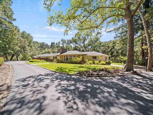 18 Sycamore Rd, Orinda, CA 94563