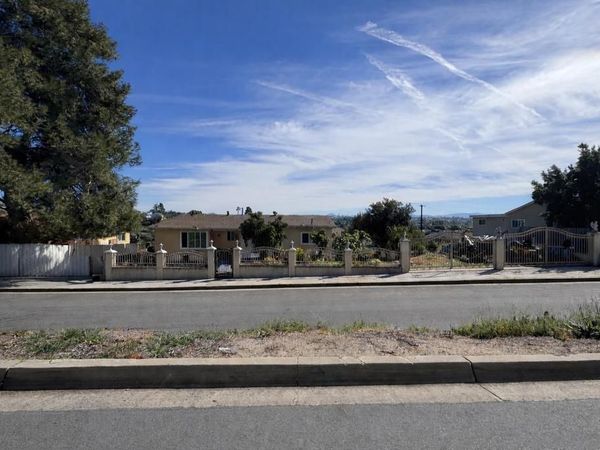 3041 Menlo, San Diego, CA 92105