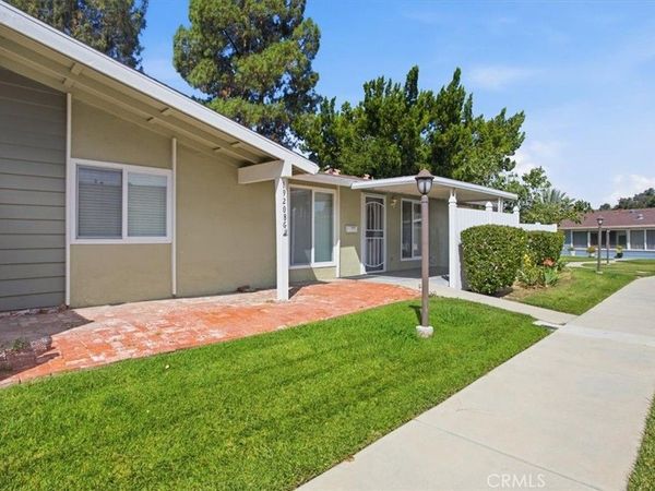 19208 Avenue Of The Oaks, Unit G, Newhall, CA 91321