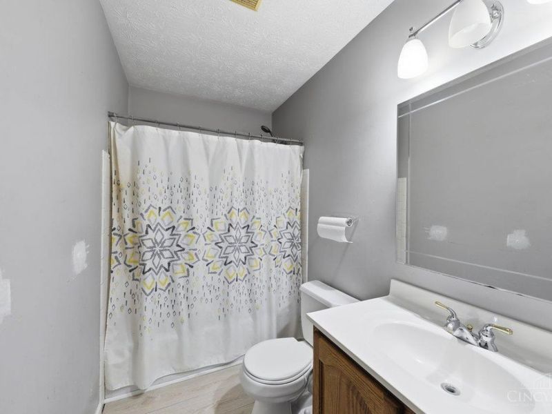 818 Clearfield, Springdale, OH 45240 Photo 15