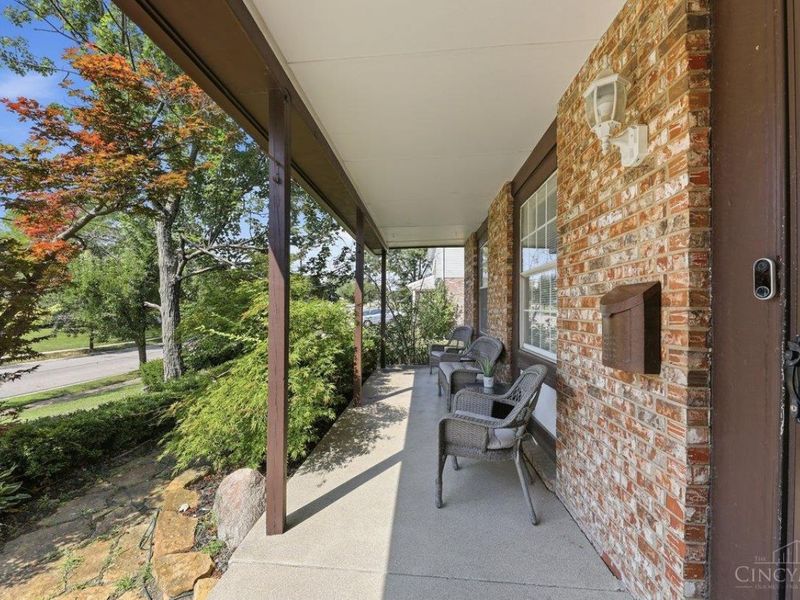 818 Clearfield, Springdale, OH 45240 Photo 3