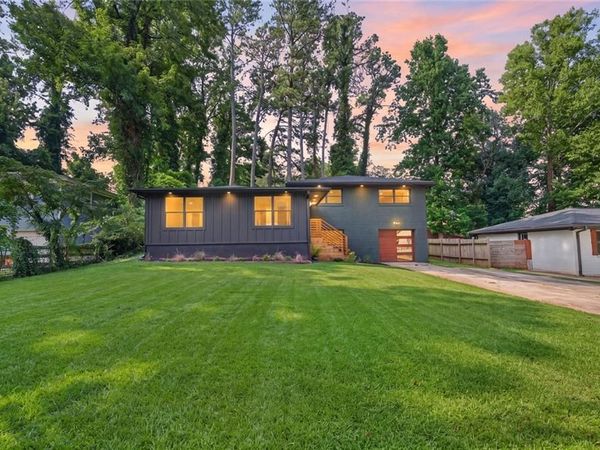 2537 Fontaine Circle, Decatur, GA 30032