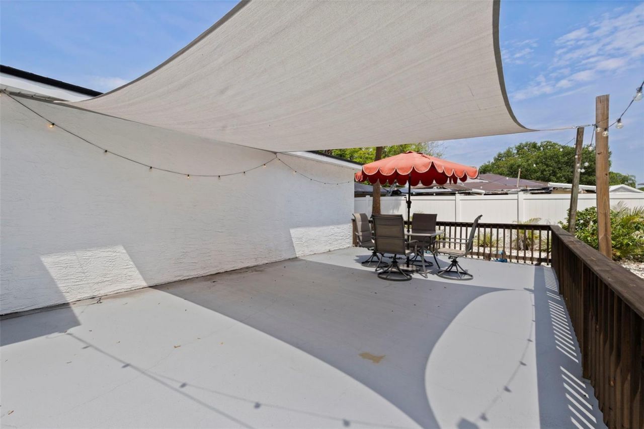1317 Essex Drive N, Saint Petersburg, FL 33710 Photo