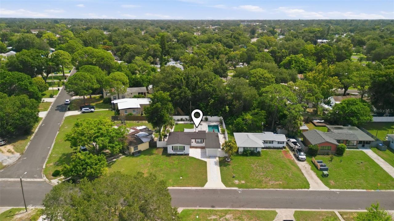 1317 Essex Drive N, Saint Petersburg, FL 33710 Photo